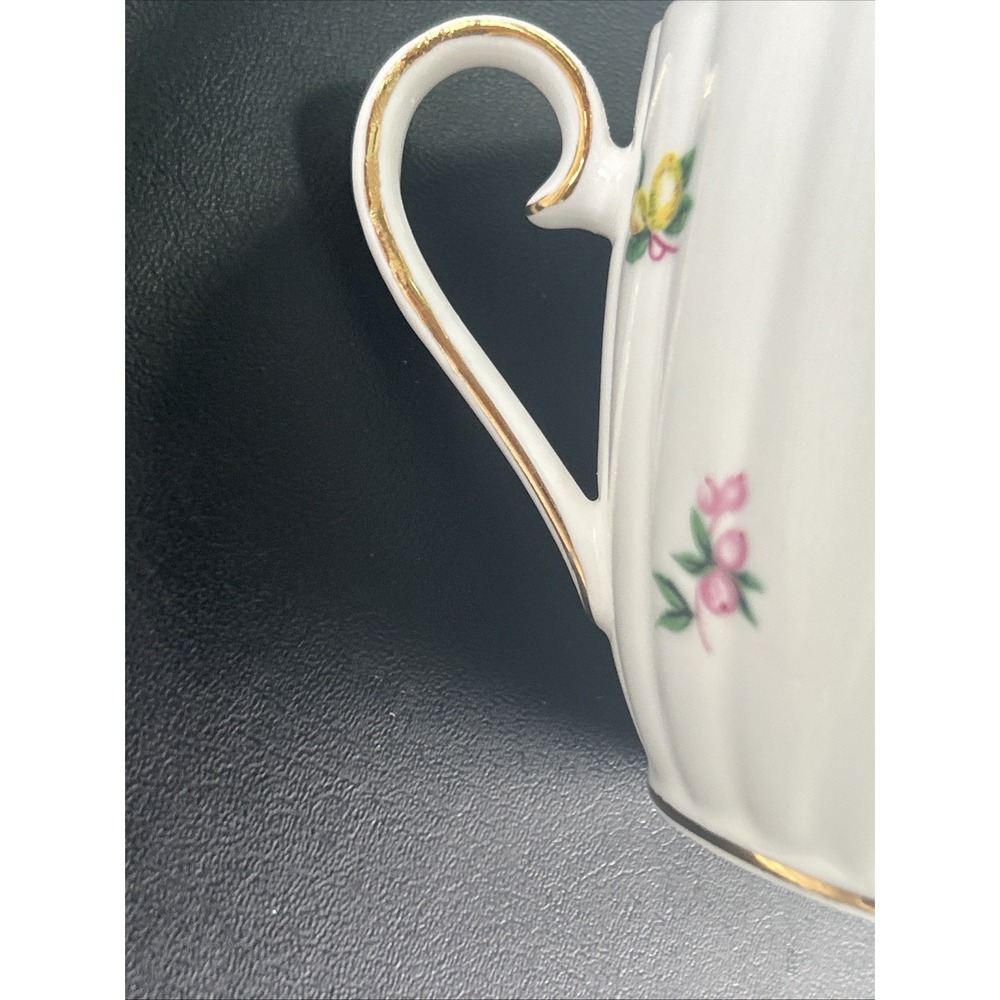 Vintage Royal Tuscan Fine Bone China Cup/Saucer Set Mini Floral Pattern - Picture 15 of 15